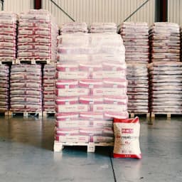 Palette de Pellets MM Royal – 78 Sacs Plastiques - Image 1